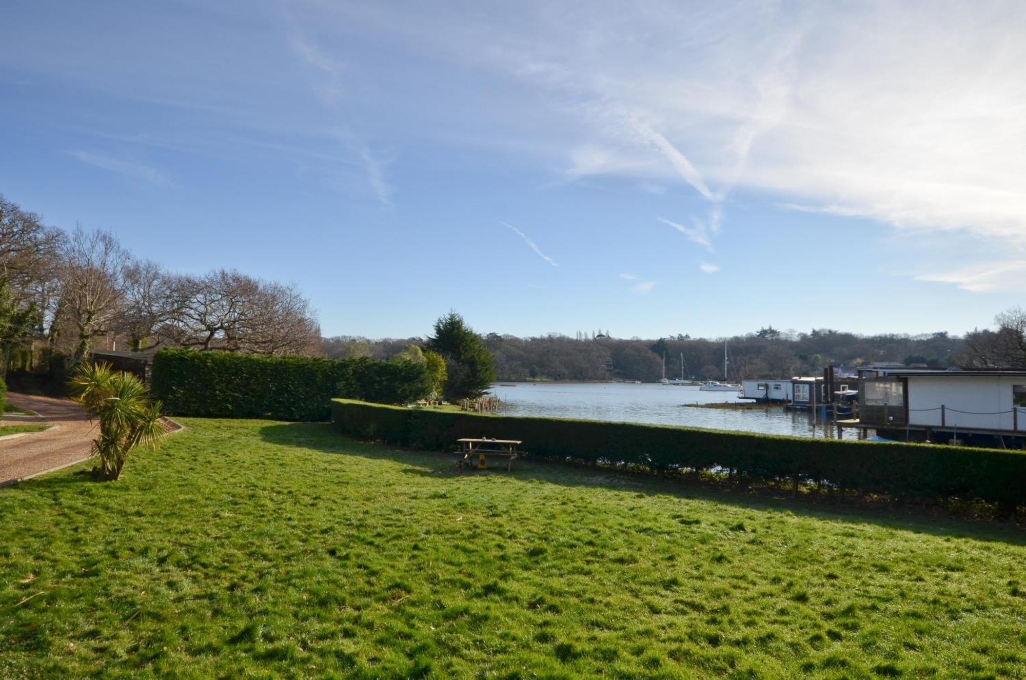 Апартаменти Whippingham, Creek Gardens - Isle Of Wight Wootton Bridge  Екстер'єр фото